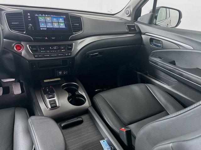 used 2022 Honda Pilot car, priced at $29,398