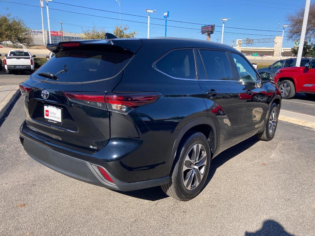 used 2024 Toyota Highlander car, priced at $42,491