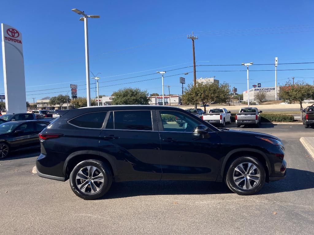 used 2024 Toyota Highlander car, priced at $42,491