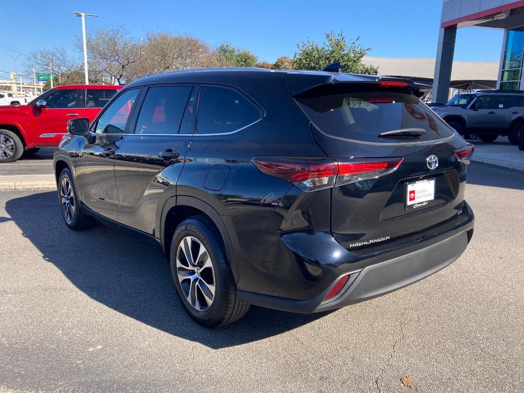 used 2024 Toyota Highlander car, priced at $42,491