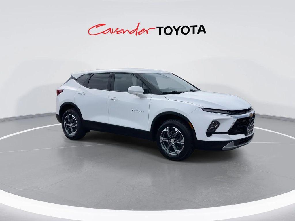 used 2025 Chevrolet Blazer car, priced at $25,894