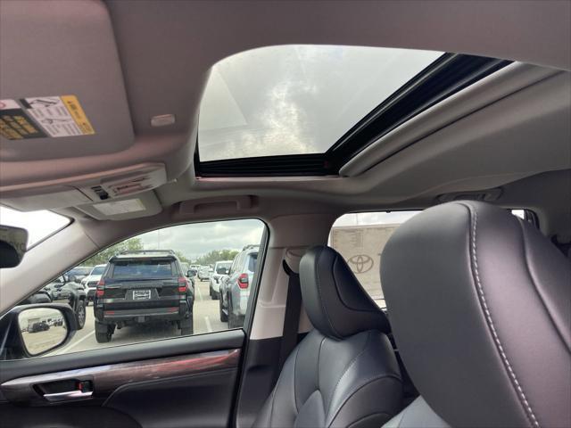 new 2025 Toyota Highlander car, priced at $51,891