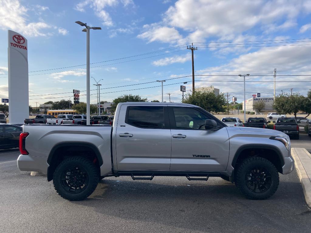 new 2025 Toyota Tundra car