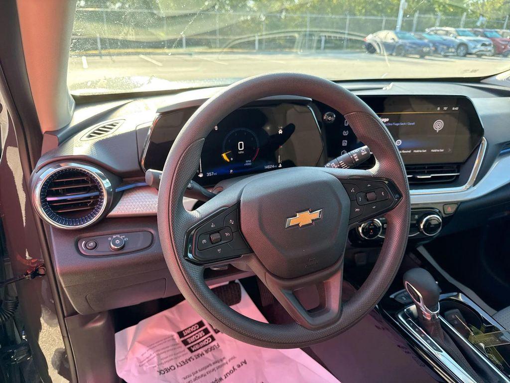 used 2025 Chevrolet Trax car, priced at $20,991