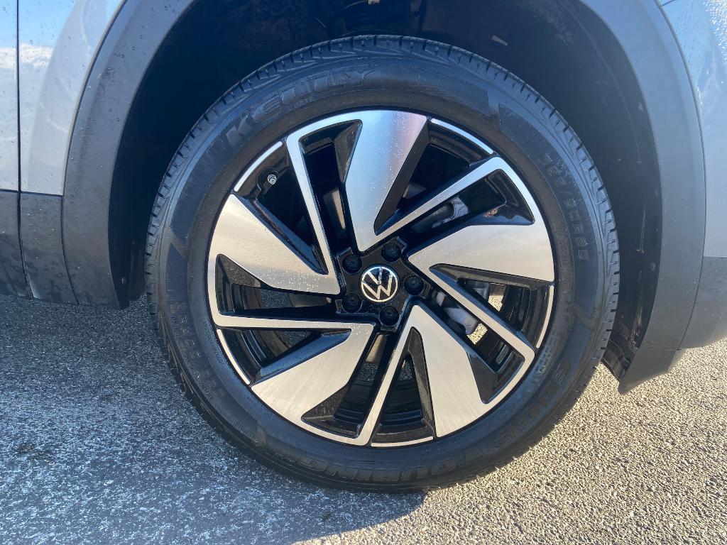 used 2024 Volkswagen Atlas car, priced at $33,991