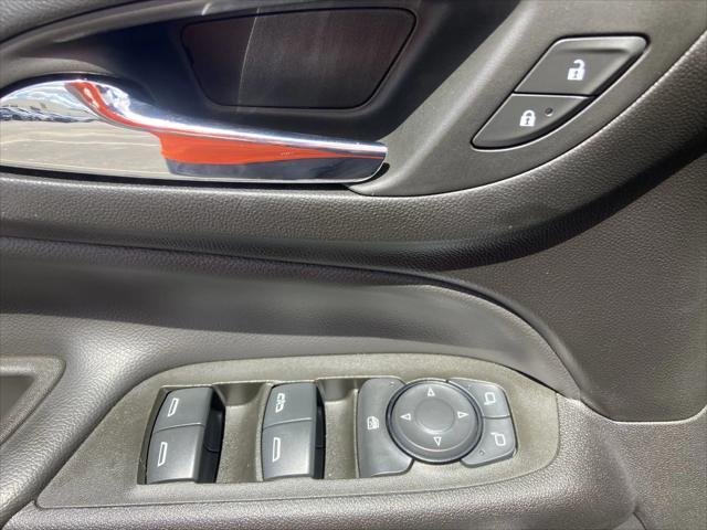 used 2024 Chevrolet Equinox car, priced at $22,892