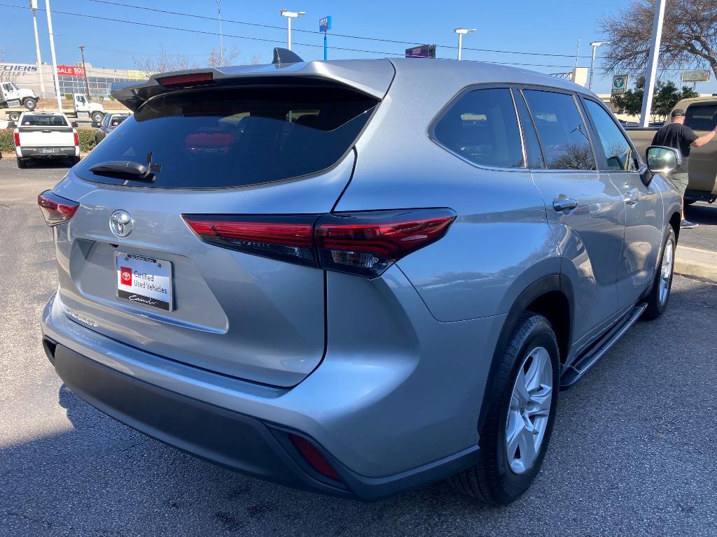 used 2023 Toyota Highlander car, priced at $33,991