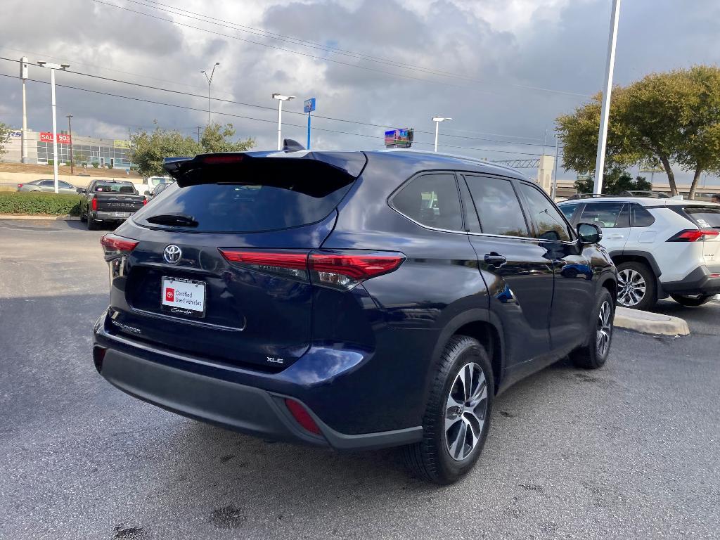 used 2020 Toyota Highlander car, priced at $28,795