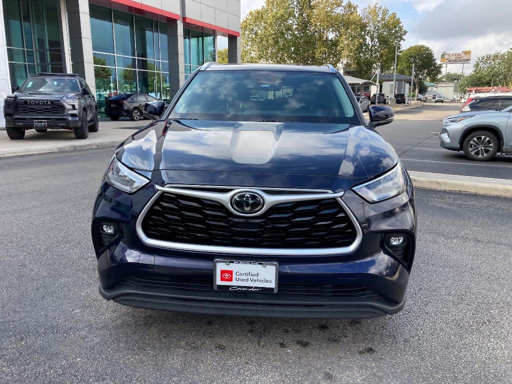 used 2020 Toyota Highlander car, priced at $28,795