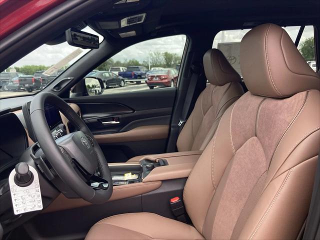 new 2025 Toyota Grand Highlander Hybrid car, priced at $64,278