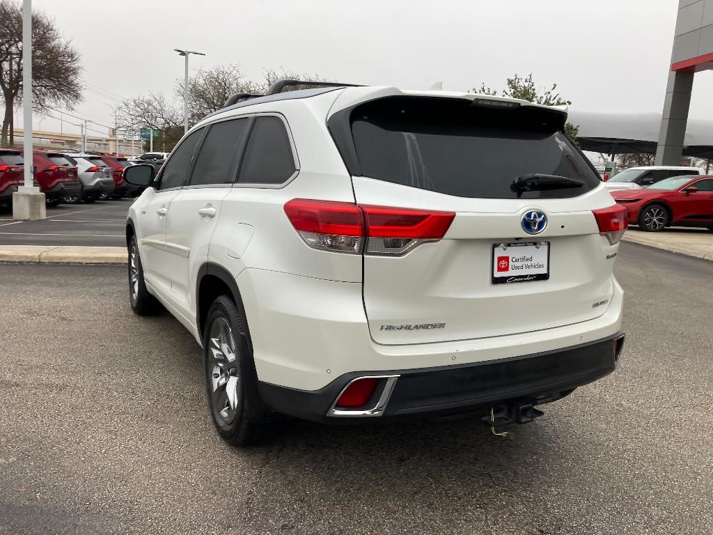 used 2017 Toyota Highlander Hybrid car, priced at $25,791