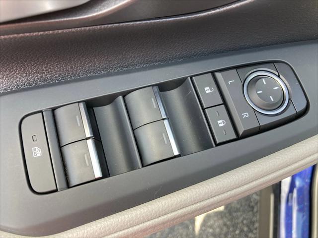 used 2025 Toyota Highlander car, priced at $44,993