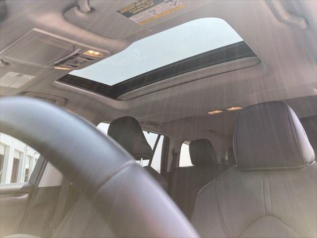 used 2020 Toyota Highlander Hybrid car, priced at $33,995