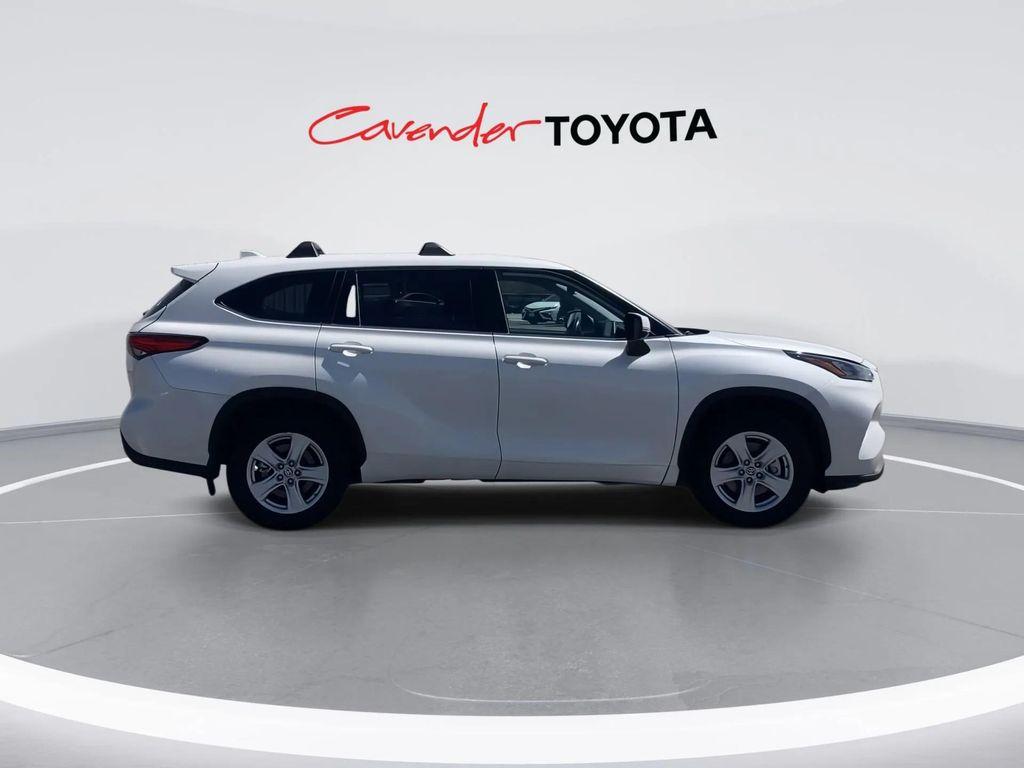 used 2020 Toyota Highlander car, priced at $25,495