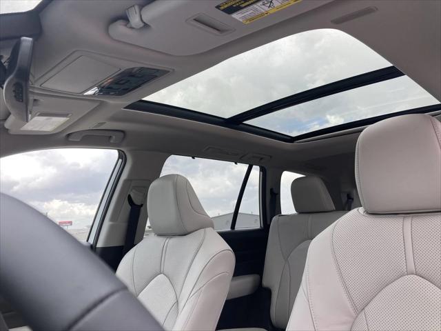 used 2025 Toyota Grand Highlander car, priced at $54,991