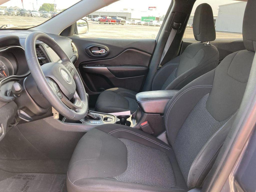used 2019 Jeep Cherokee car, priced at $17,991