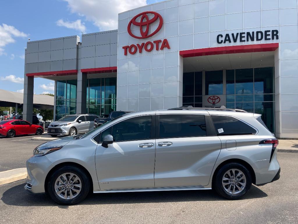 used 2021 Toyota Sienna car, priced at $37,695