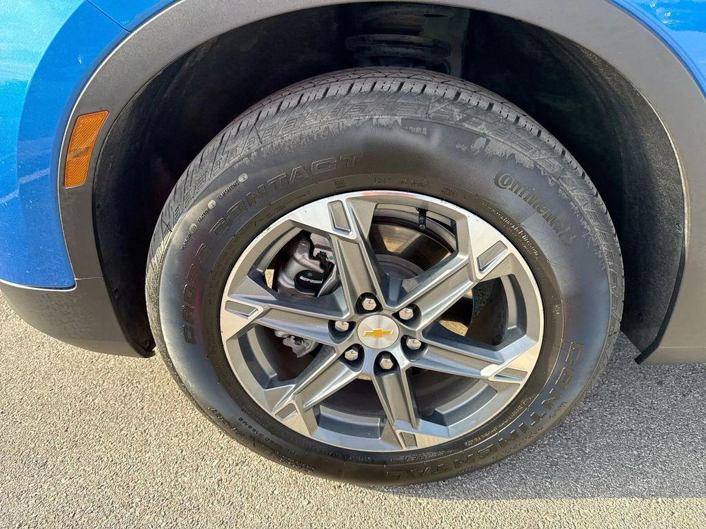 used 2025 Chevrolet Blazer car, priced at $33,991