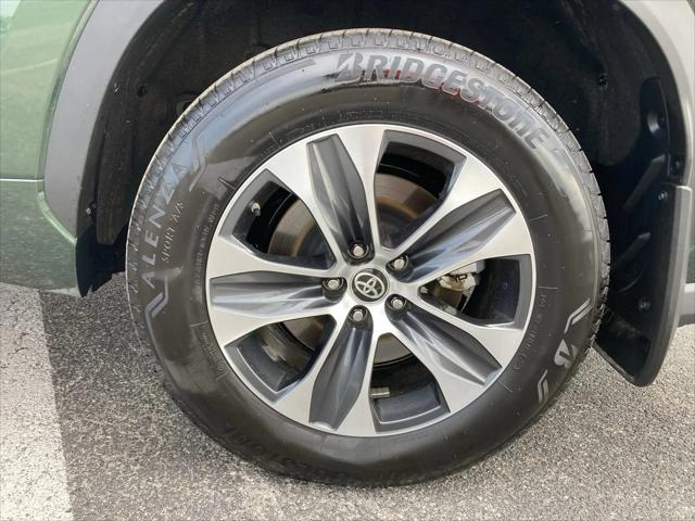 used 2025 Toyota Highlander Hybrid car, priced at $50,991