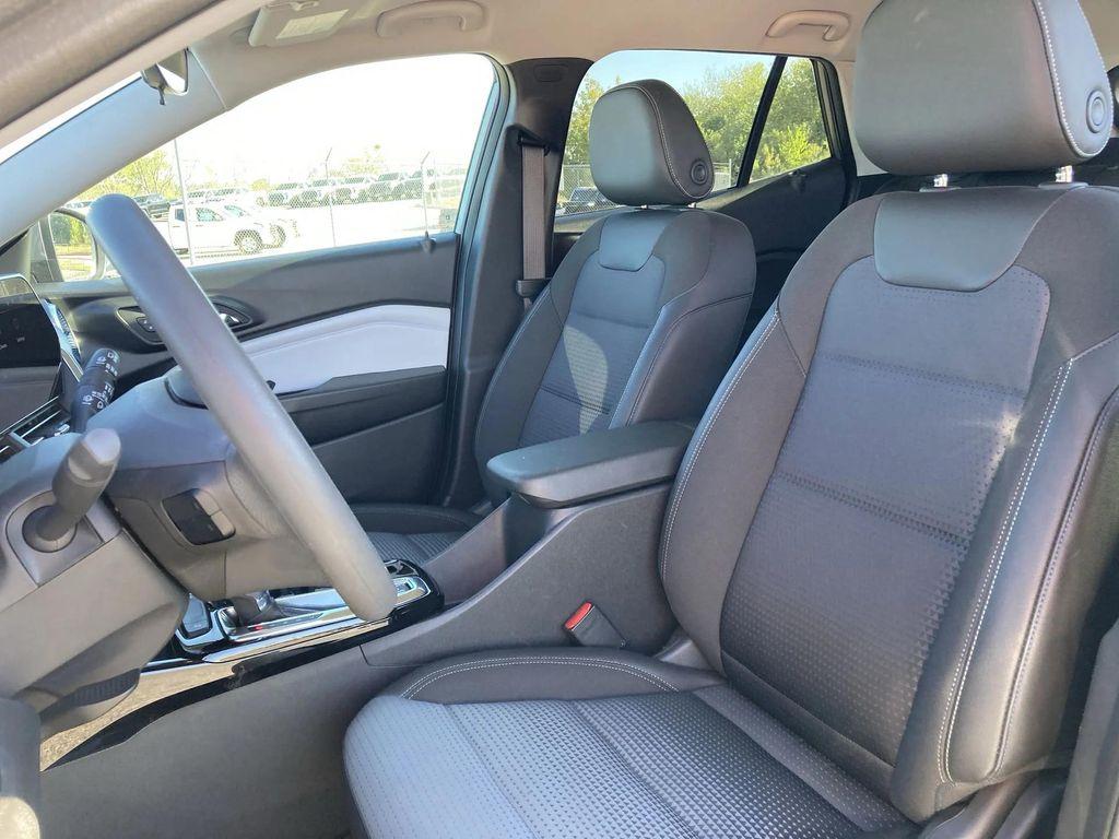 used 2025 Chevrolet Trax car, priced at $20,991