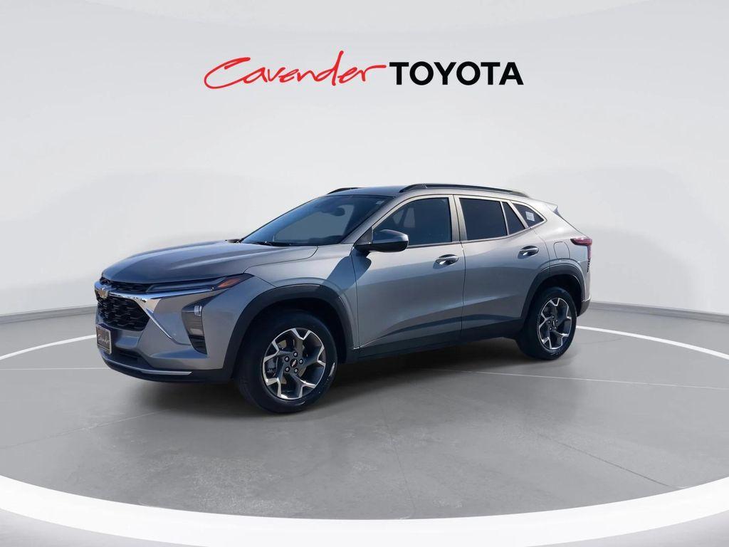 used 2025 Chevrolet Trax car, priced at $20,991