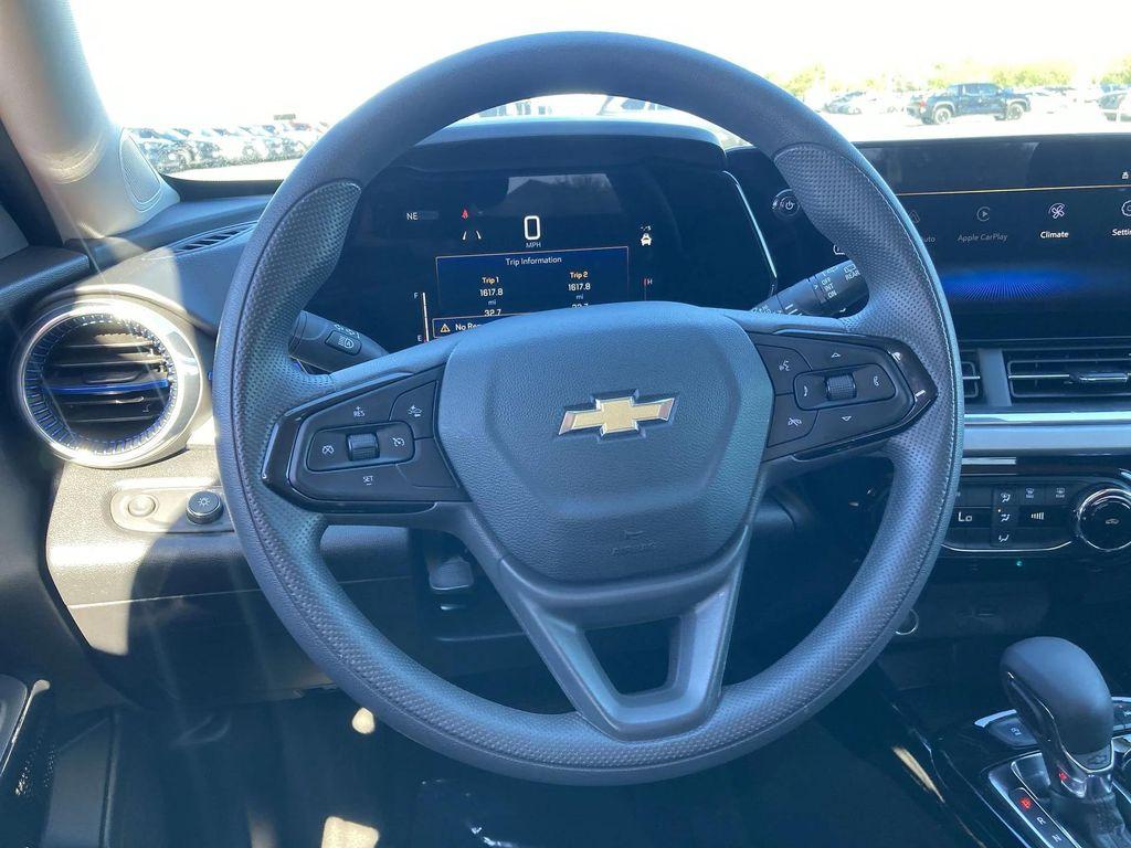 used 2025 Chevrolet Trax car, priced at $20,991