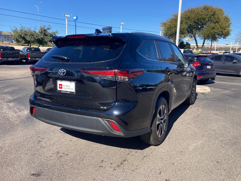 used 2024 Toyota Highlander car, priced at $40,993