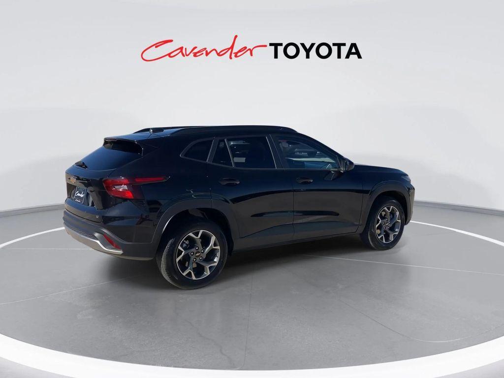 used 2025 Chevrolet Trax car, priced at $20,991