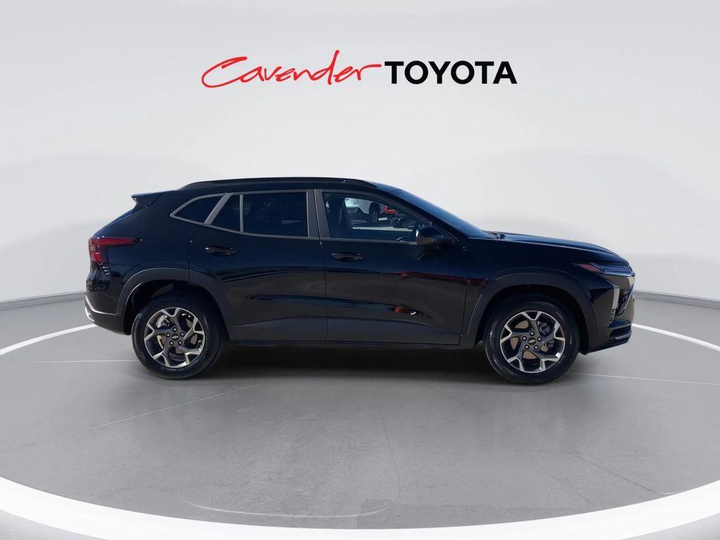 used 2025 Chevrolet Trax car, priced at $20,991