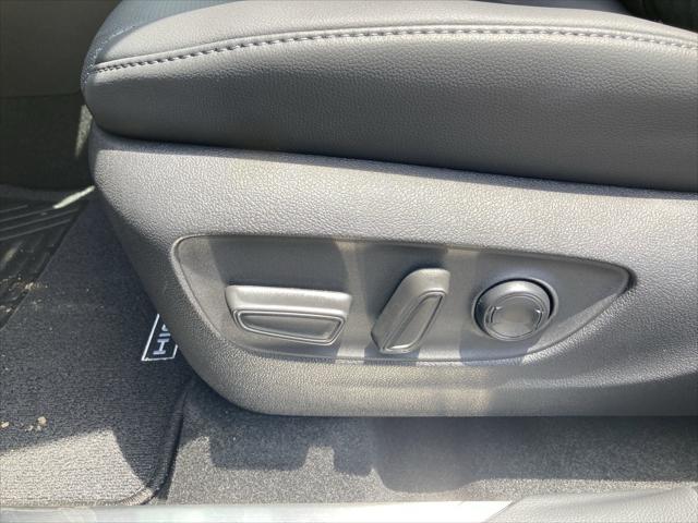 new 2025 Toyota Highlander car, priced at $53,137