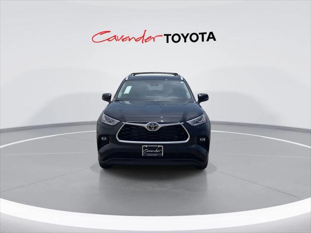 new 2025 Toyota Highlander car, priced at $53,137