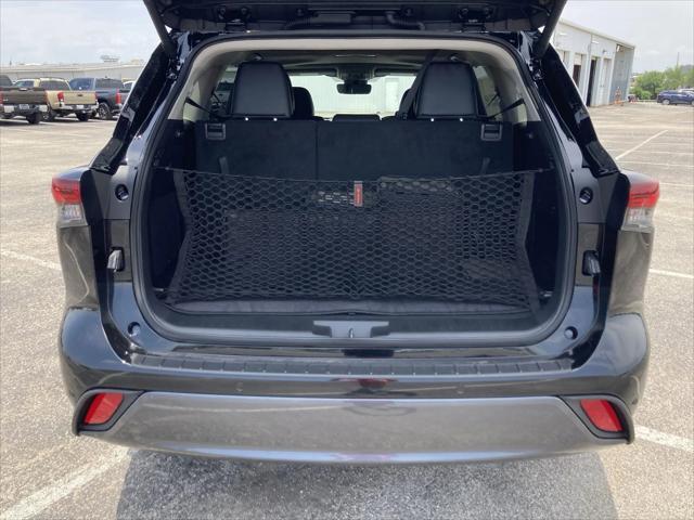new 2025 Toyota Highlander car, priced at $53,137