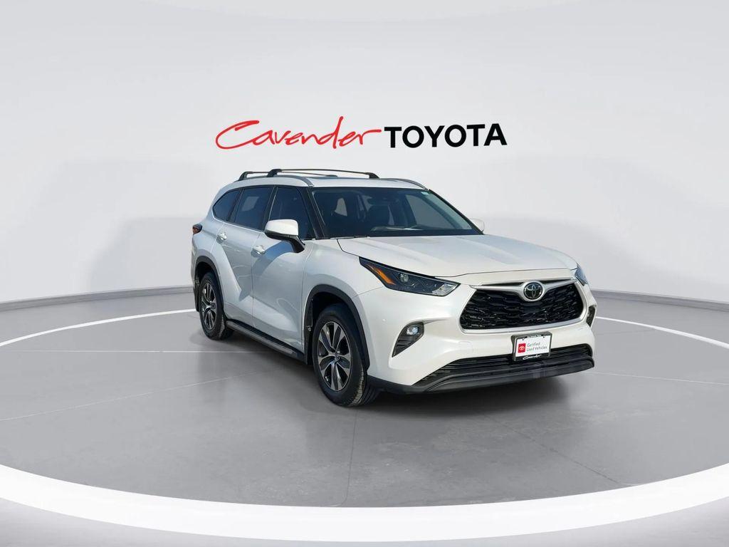 used 2023 Toyota Highlander car, priced at $35,992