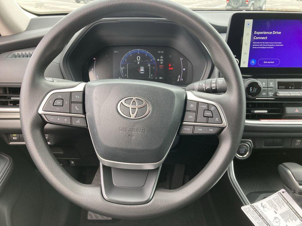 used 2025 Toyota Highlander car, priced at $42,992