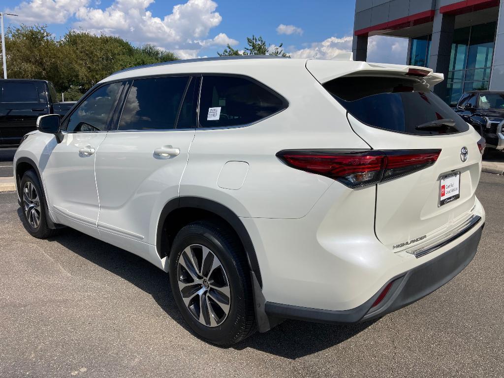 used 2020 Toyota Highlander car, priced at $29,995