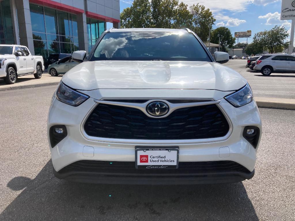 used 2020 Toyota Highlander car, priced at $29,995