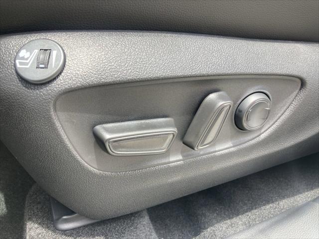 used 2025 Toyota Highlander Hybrid car, priced at $52,991