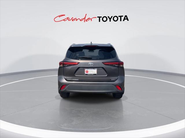 used 2021 Toyota Highlander car, priced at $29,495