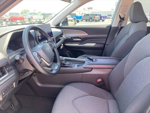 used 2025 Toyota Highlander car, priced at $46,991