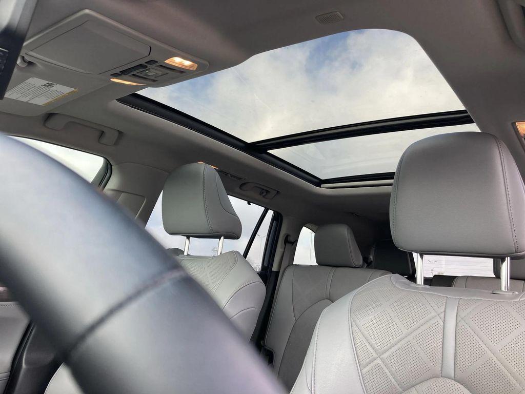used 2020 Toyota Highlander car, priced at $31,995