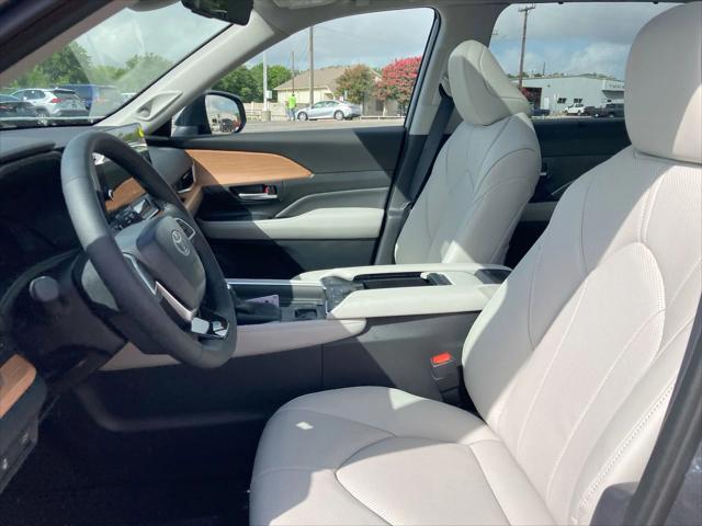 used 2025 Toyota Grand Highlander car, priced at $55,991