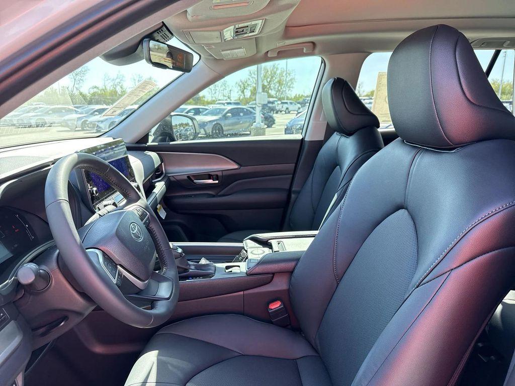 new 2026 Toyota Grand Highlander Hybrid car, priced at $54,623