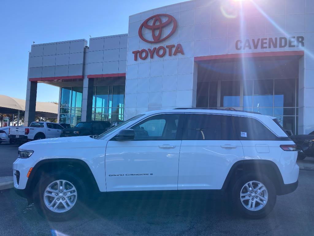 used 2024 Jeep Grand Cherokee car, priced at $31,592