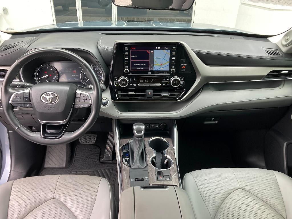 used 2021 Toyota Highlander car, priced at $33,995