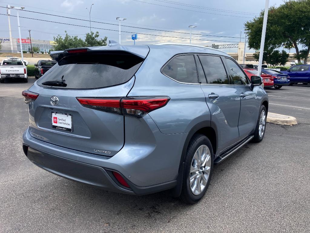 used 2021 Toyota Highlander car, priced at $33,995