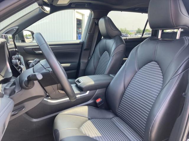 used 2024 Toyota Highlander car, priced at $44,991