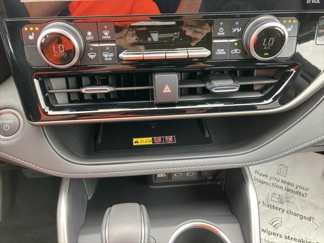 used 2025 Toyota Highlander Hybrid car, priced at $50,991