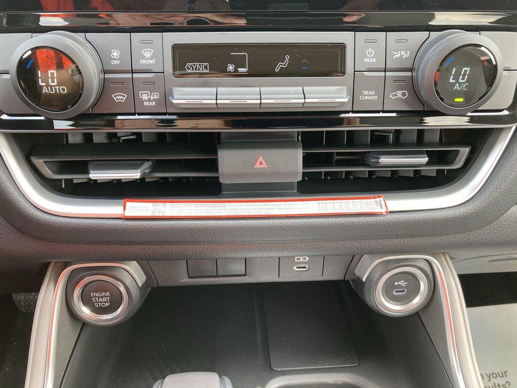 used 2025 Toyota Highlander car, priced at $42,992