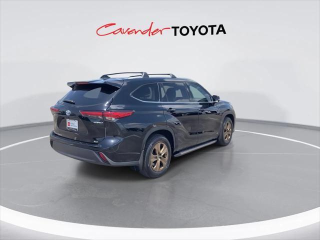 used 2022 Toyota Highlander Hybrid car, priced at $41,991