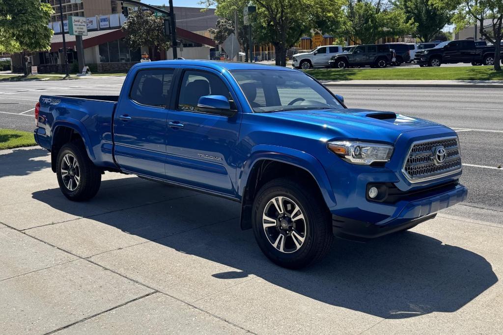 used 2017 Toyota Tacoma car